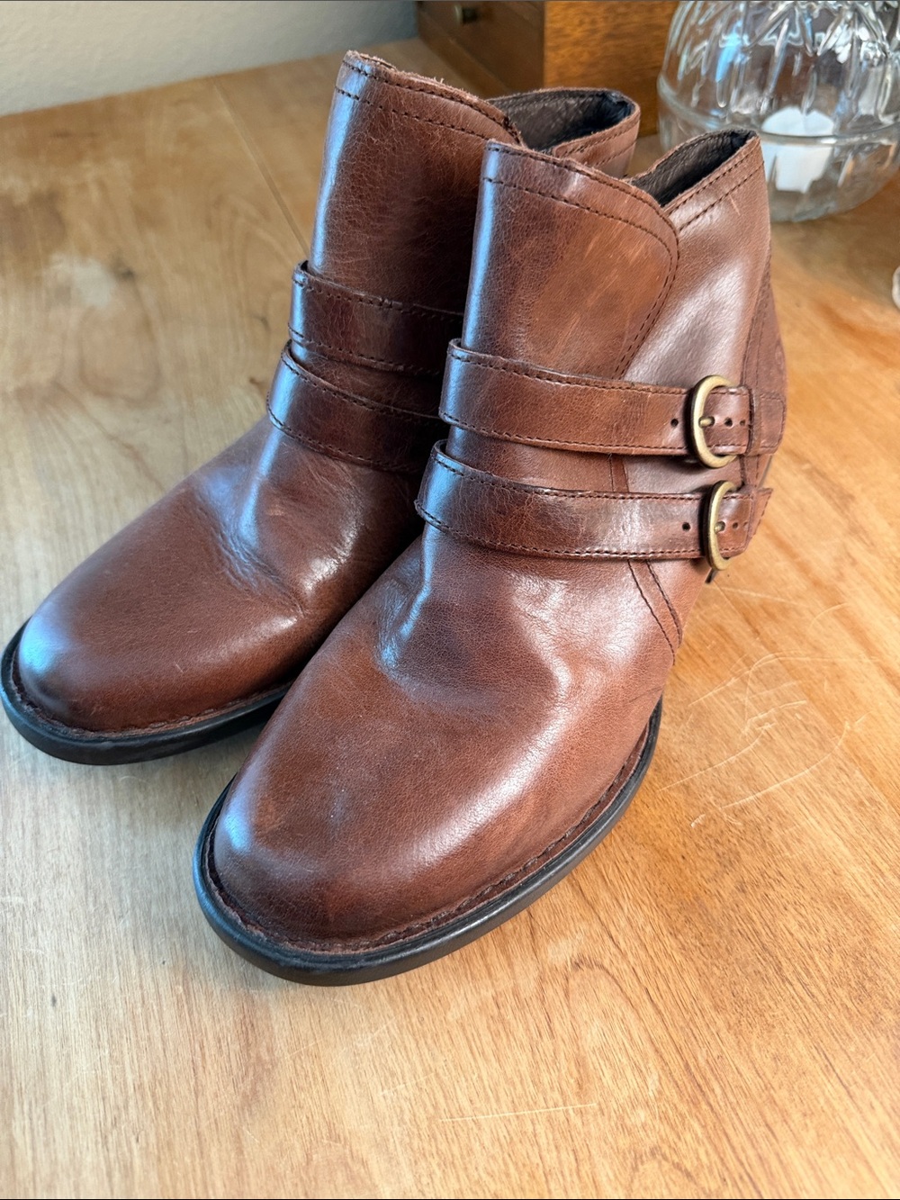Born Women’s Chestnut Brown Leather Double-Buckle Chukka Boots
